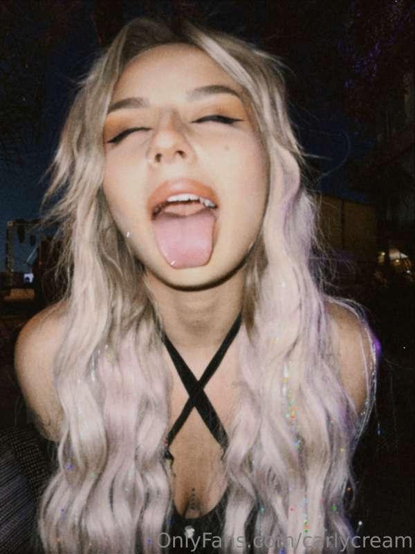 Open Wide… Let Me Suck On Ur Big Cock Daddy👅💦