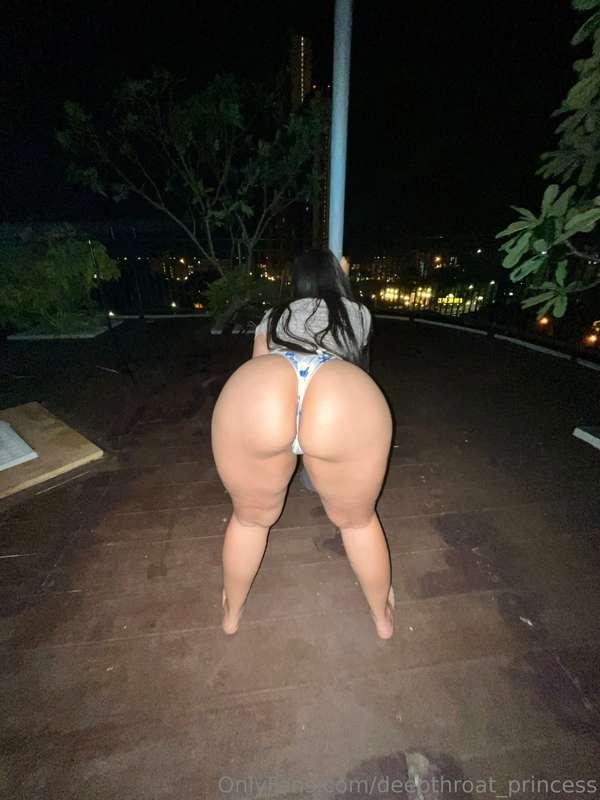 Can you fuck my fat ass in a public place? 🔐❤️