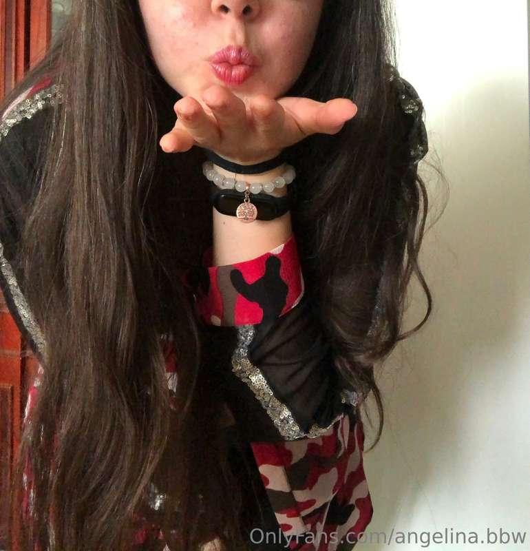 Kisses for you 😘🥰