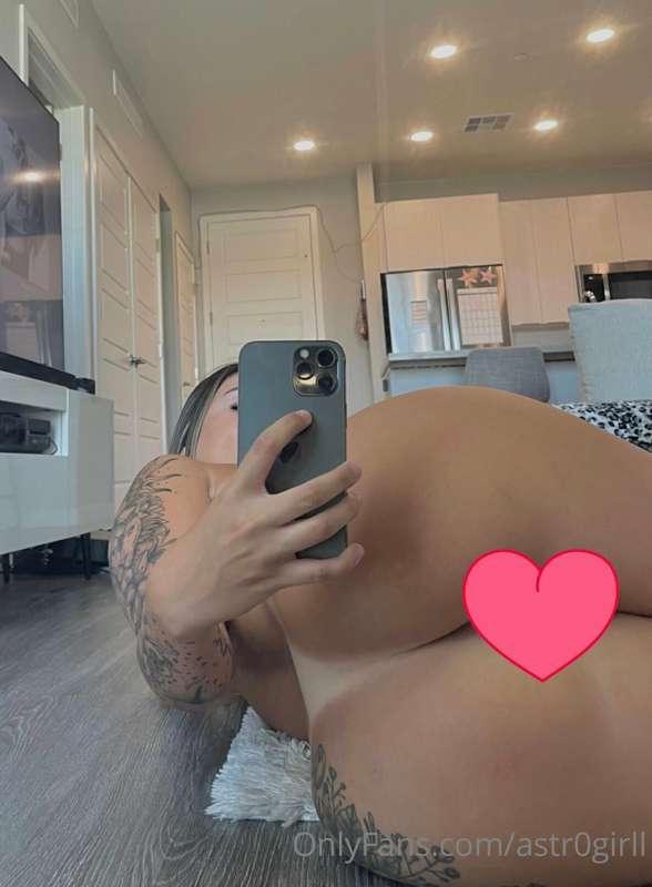 double cheeked up on a Thursday afternoon 😮‍💨