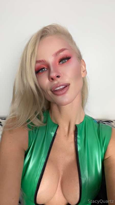 Be the first fan to tip $20 and unlock exclusive access to m..