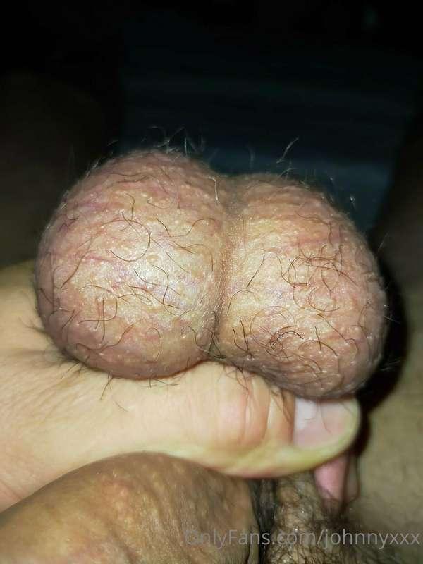 @johnnyxxx Mmmmmm che palle gonfie!! 🔥🔥