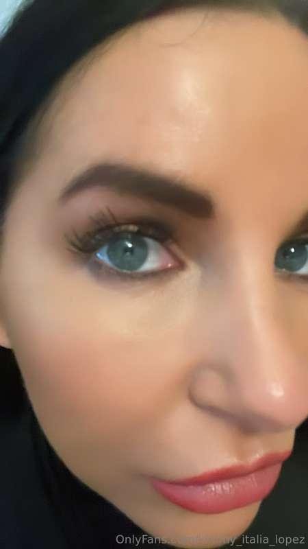 Tip me for my lashes and nails ❤️ il spoil u back