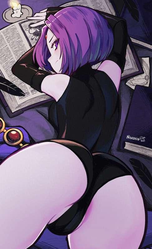 Raven's even more perfect butt