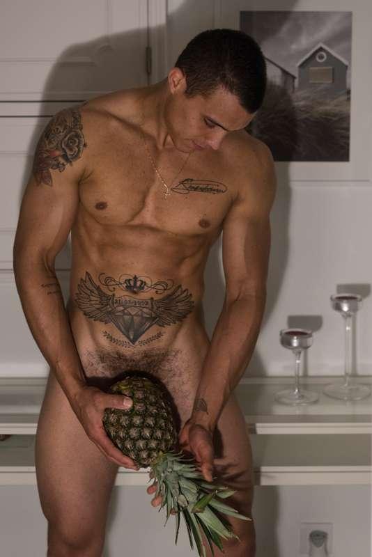 A new photoshoot is coming! Who wants to see Gerson uncensor..