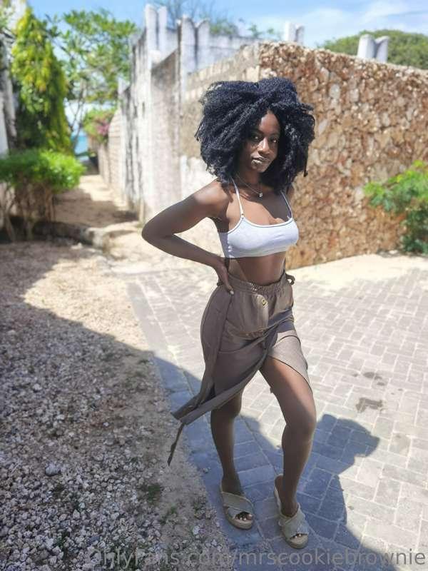 Wearing That Sexy Outfit I got You? 👗👙💦