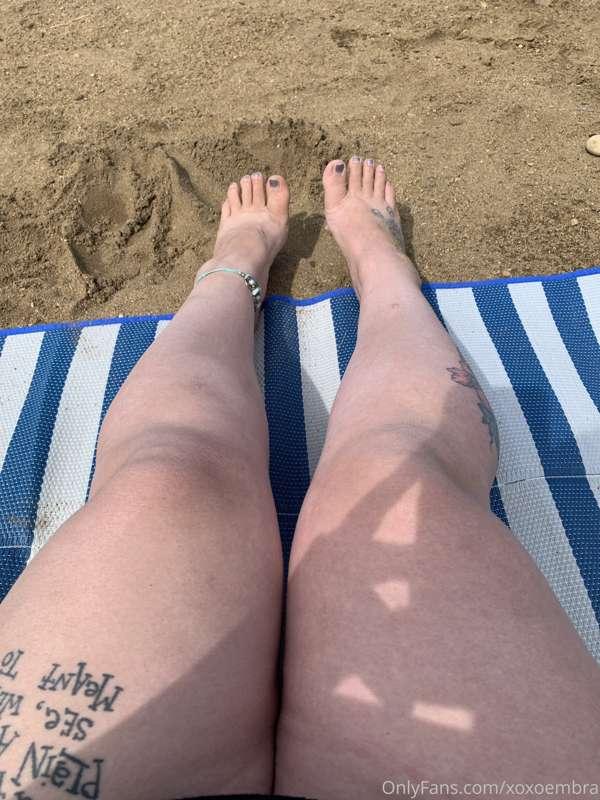 Nice little private beach, all the things we could do daddy😈