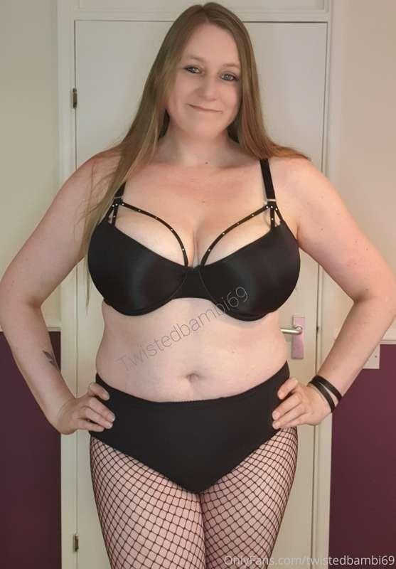 Today I thought I'd do a photo strip tease 😊 I will add them..