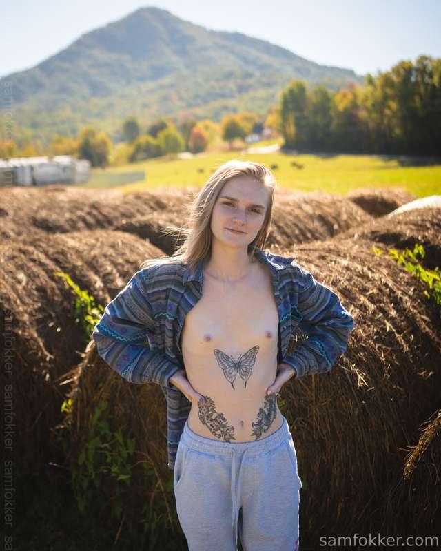 Would you let me shuck your corn? 😉🌽Anyone who knows me know..