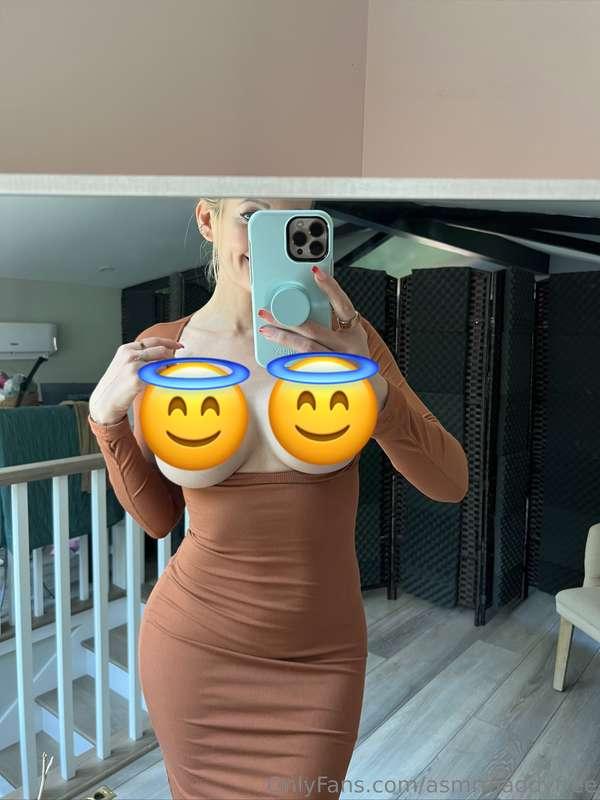 What do you think of my new dress? 😏