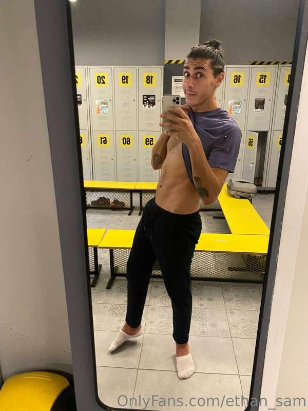 Today at the gym was a little sad without Sam so I took a co..