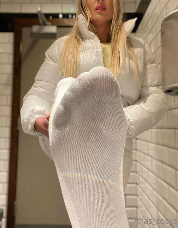 𝑸𝒖𝒊𝒄𝒌 𝒔𝒆𝒍𝒇𝒊𝒆 🧦😉