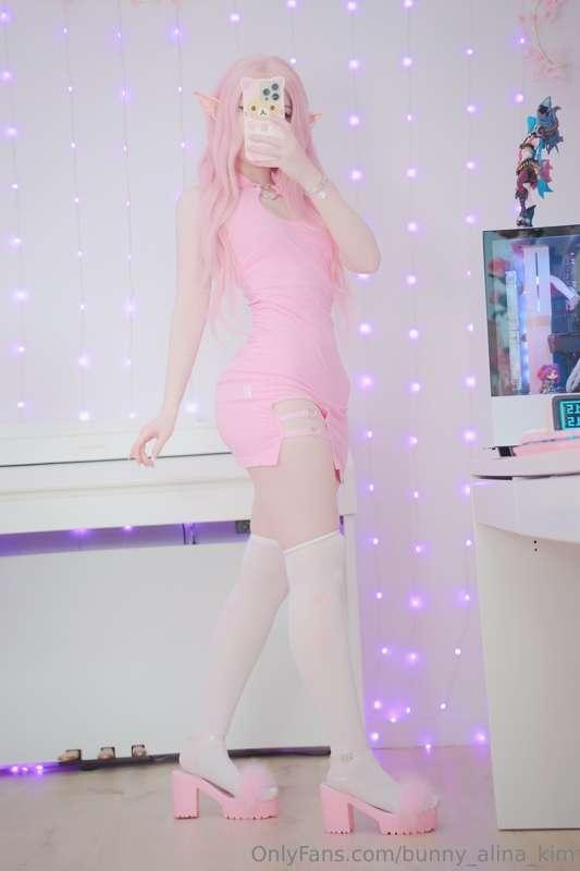Let's play... in my bedroom ≽^•⩊•^≼ DM me