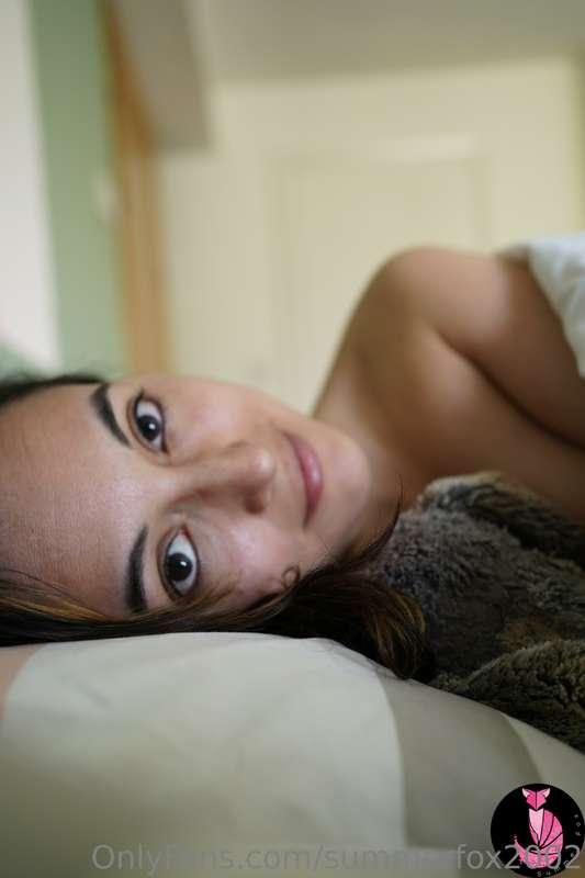 This is what its like to wake up next to me for real 😍