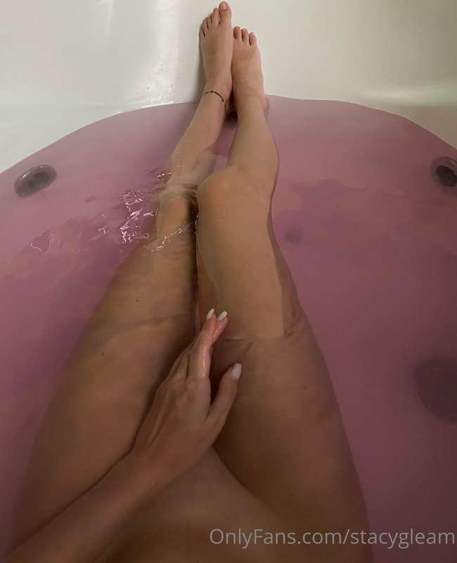 Let’s take a bath together 🔥💦🔞 I bet it will be the hottest ..