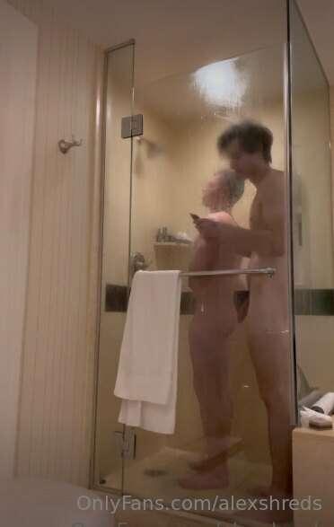 Darrell and me in the shower 😏😏😏 
What do u think?