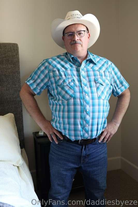 daddiesbyeze image #0