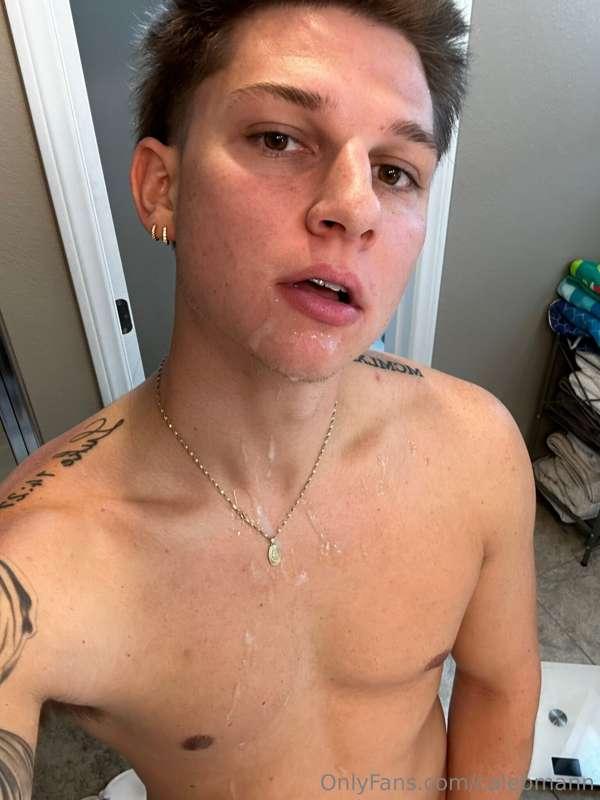 Wanna cum? @bobayconner 💦 😏 He’s a curious straight alpha jo..