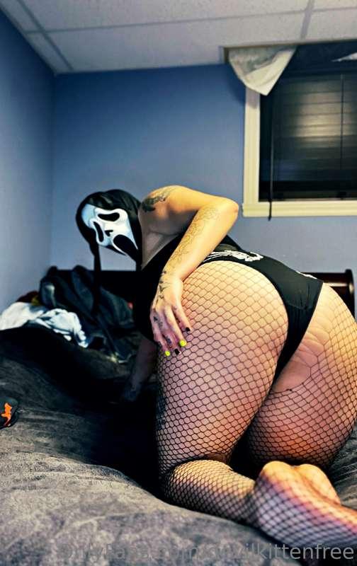 pull my panties to the side