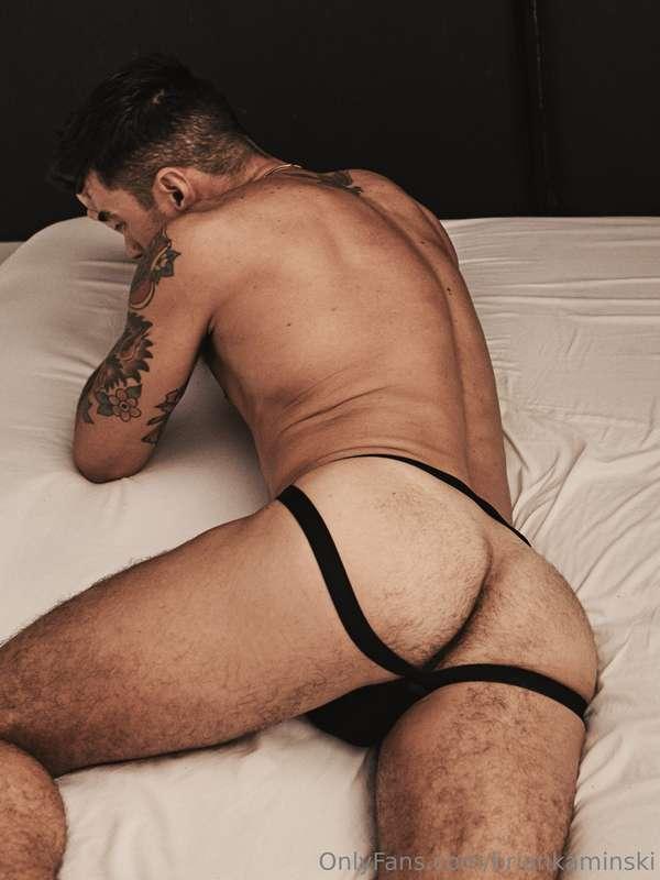 You ever seen @damnxdaniel 's hairy hole? Well you have now...