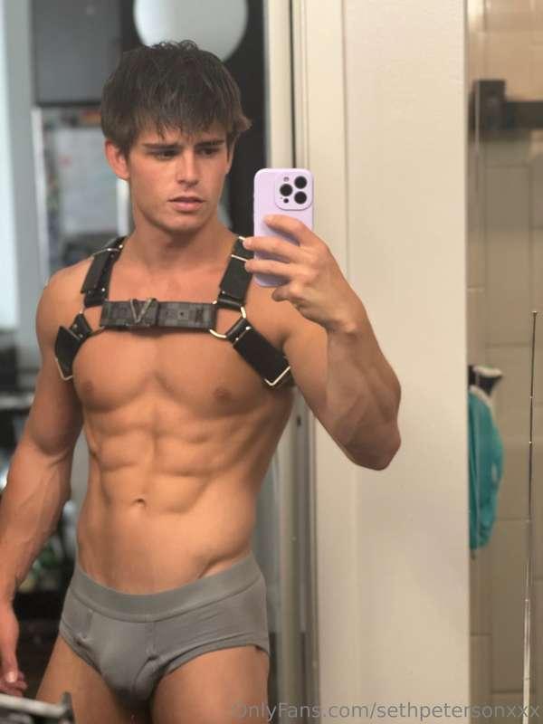 sethpetersonxxx image #0