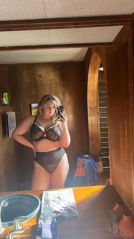 Island babe 🌴 Do you know what island?