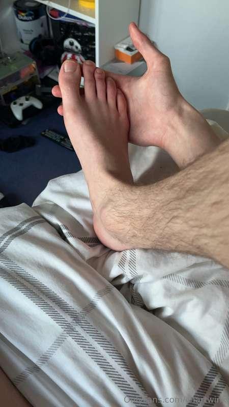 everyone's been asking for feet content so here it goes ;) D..