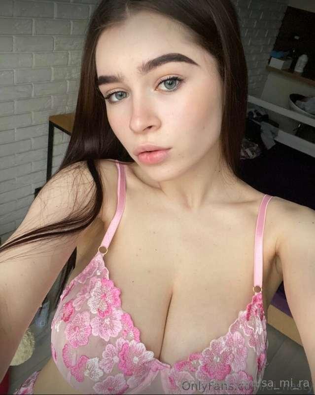 @cutie_dixieLooking for some cute fairy?She is here, just fo..