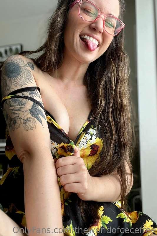 So much teasing today on @theworldofcece 🤭 brand new set cum..