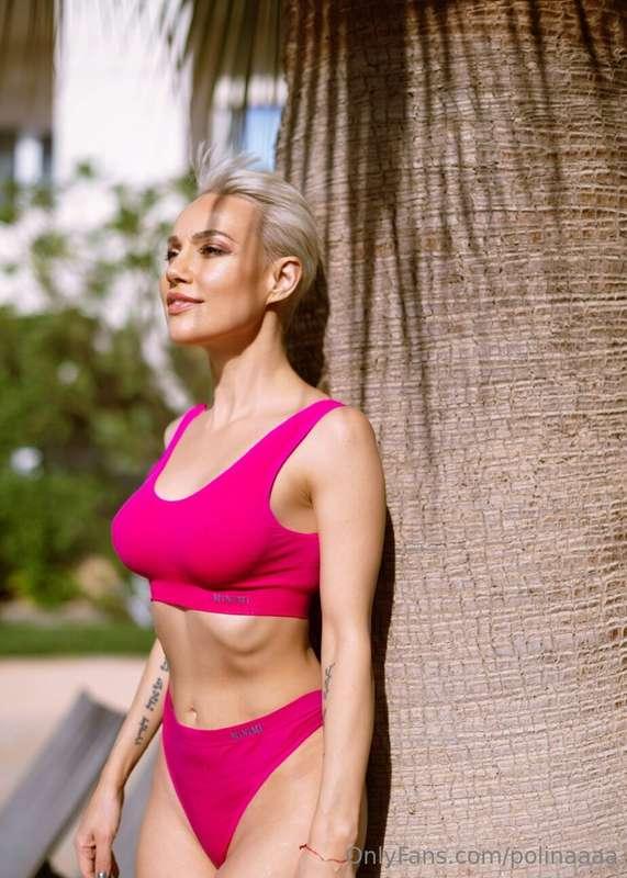 ## * her page is free to subscribe today only @mirabella_rey..