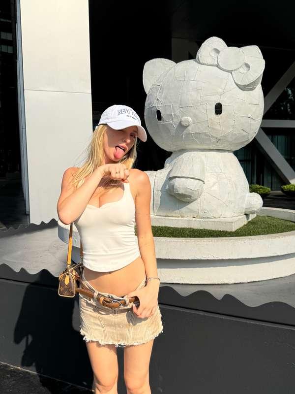 who's your favorite kitty, the one on the left? 😜🐱