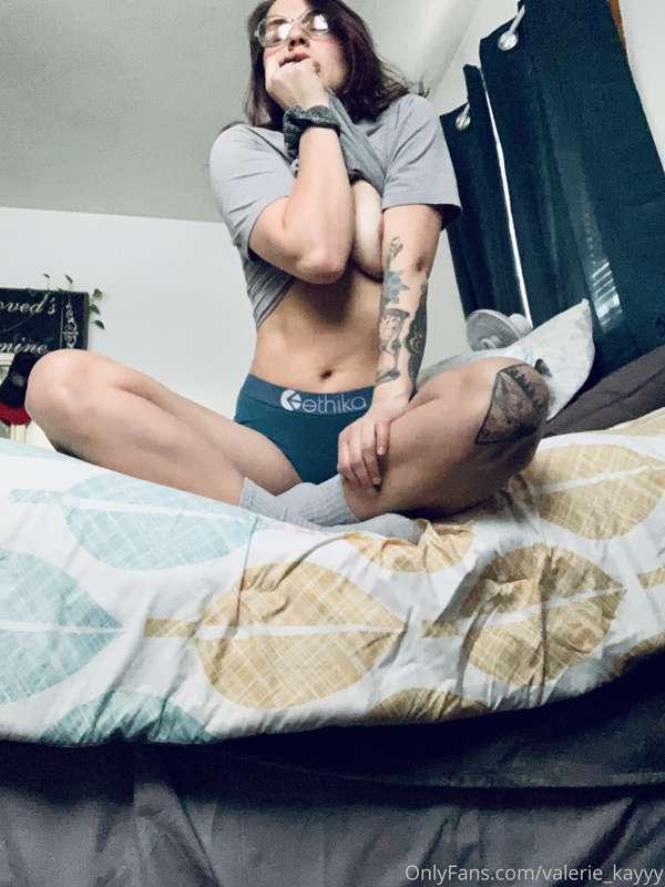 Super bowl Sunday means comfy clothes and being in bed all d..