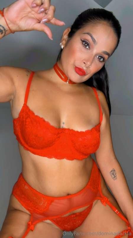 This Valentine's Day you will be mommy's girlfriend 😏❤️‍🔥