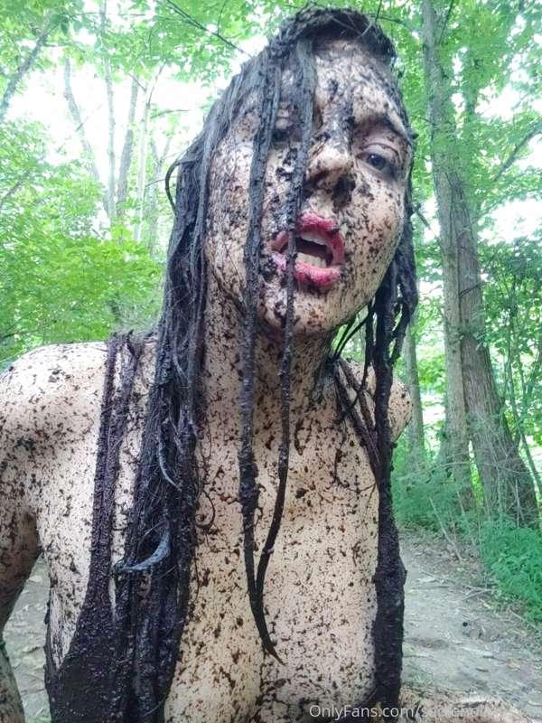 I just love the mud ❤ Look at these dreads
