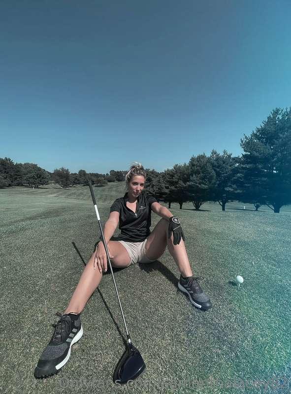 What time are we tee-ing off babe? 👅😋