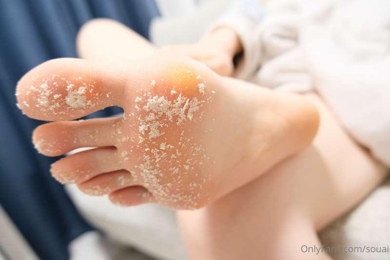 砂？ではありません😂
なので多分お腹は壊さないと思います👀笑

This isn't sand so  probably..