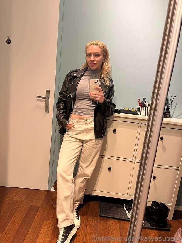 My outfit for shopping. What was before it you can see here:..