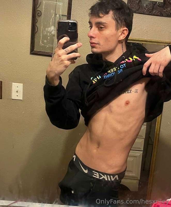 Nike or Calvin Klein underwear? VIP PAGE @datboyriley 