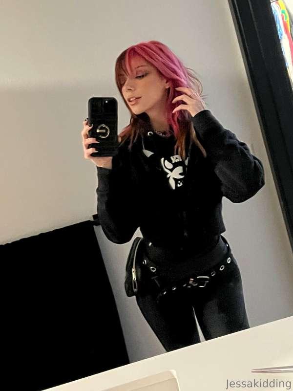 I also changed my hair… what do you guys think?❤️✨