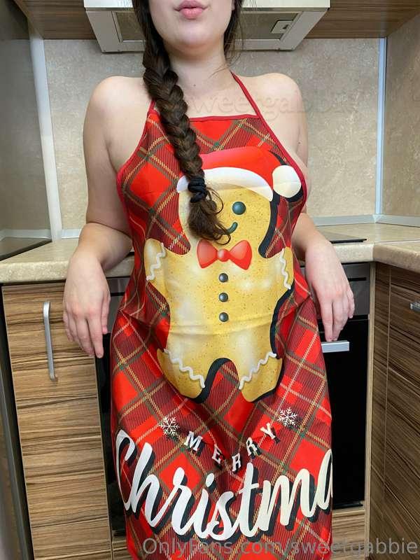Just finished baking my Christmas cookies, would you like to..