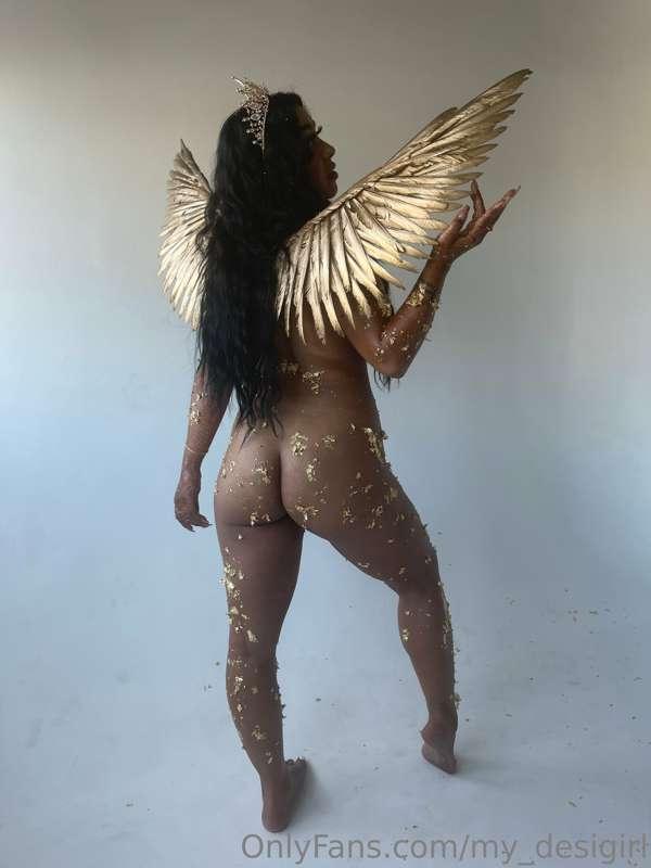 I loooooove this shoooooot it was one of my first creative d..