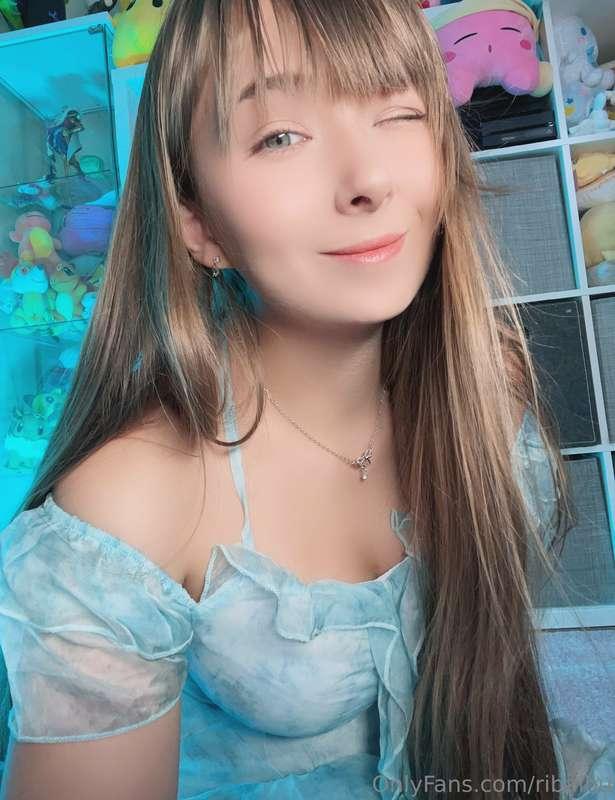 Wishing you a good day today 💕