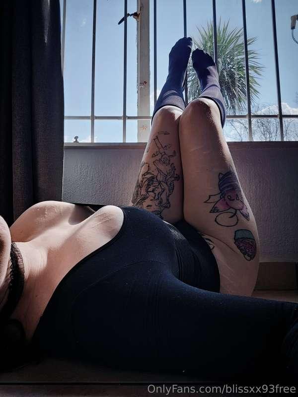 New photoset uploaded to my paid account 🥰🖤 video to be uplo..