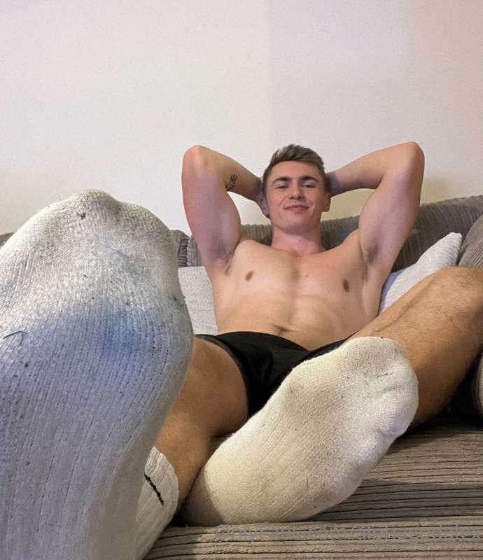Sniff sniff piggy. Let the view and smell hypnotise that sil..