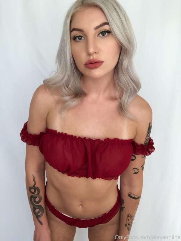 i promise i’m getting new lingerie in i’m not sure if you gu..