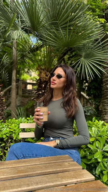 Would you go with me for a coffee?🙈