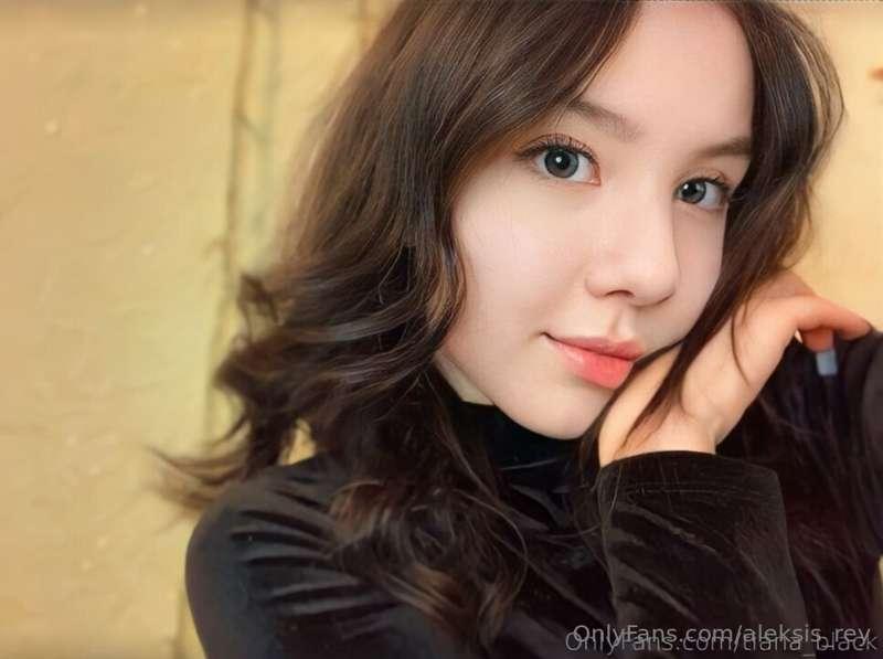 She is waiting for you👉🔥@tiana_black🔥
This bitch @tiana_blac..