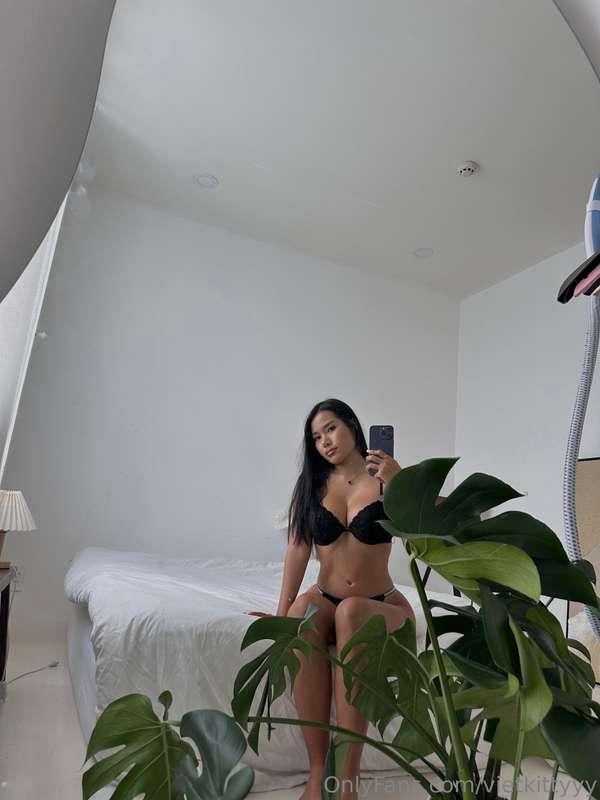 looking for my green flag man to match my red flags iykwim 😈
