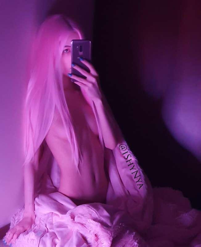 a little mysterious to you 

#skinny #cute #small #gamergirl #egirl #teen #tummy #smalltits 