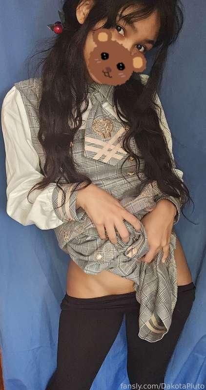 Are bare pussies your favorite?

#teen #petite #barelylegal #18 #young #skinny #cute #tiny #18yo #pussy